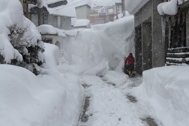 Walls of Snow