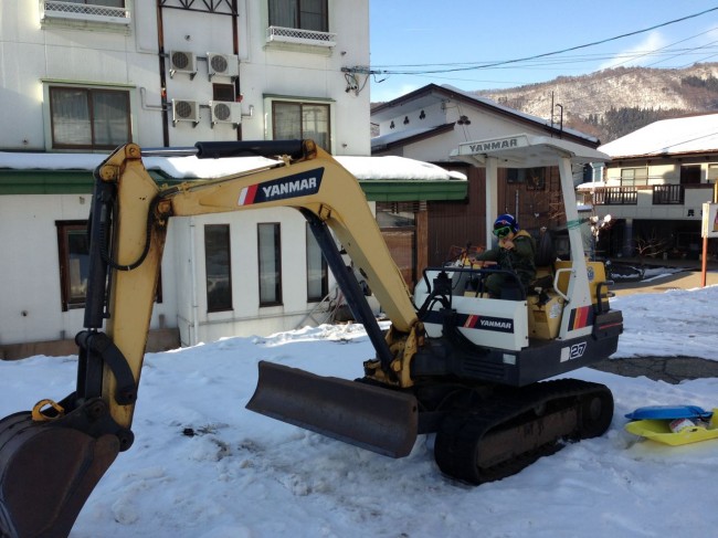Locals getting ready for the next dump