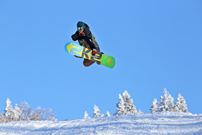 Yuto boosts off the final jump in the Nozawa Onsen park.