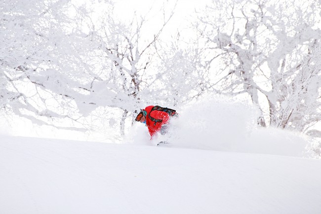 Sophie displacing some powder.