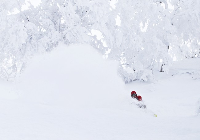 Reece throwing some spray in Nozawa Onsen.