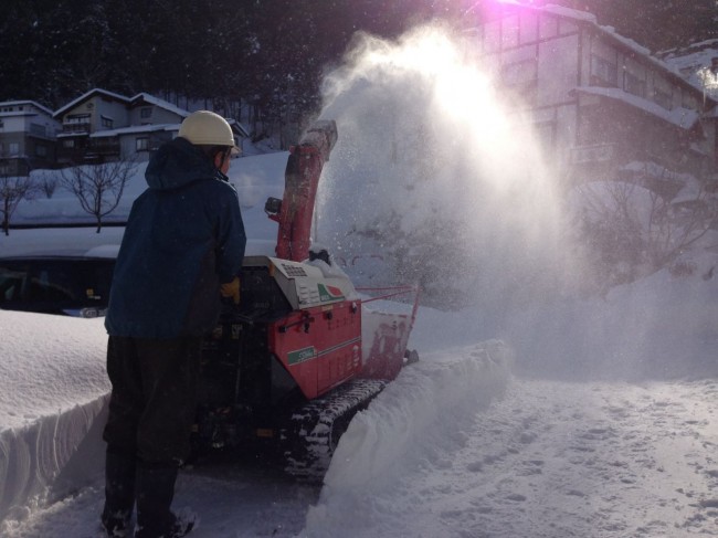 March is turning it on with 3 days of 30cm plus dumps!