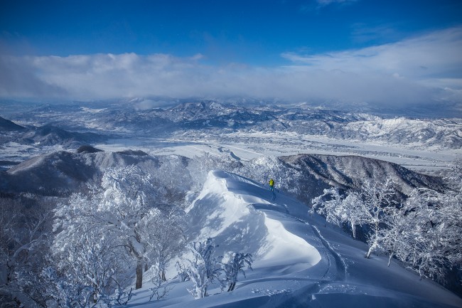 Lubo traverses a high ridge line near Nozawa Onsen.