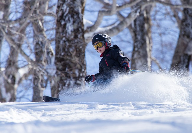 Groms smashing some powder turns at Yamabiko yesterday.