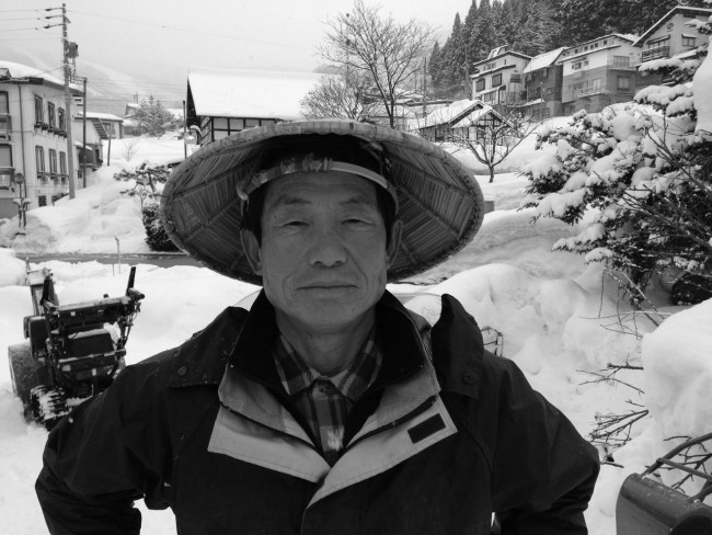 Nashimoto san always on hand with a smile and a chat after over 40 years working in Nozawa Onsen 