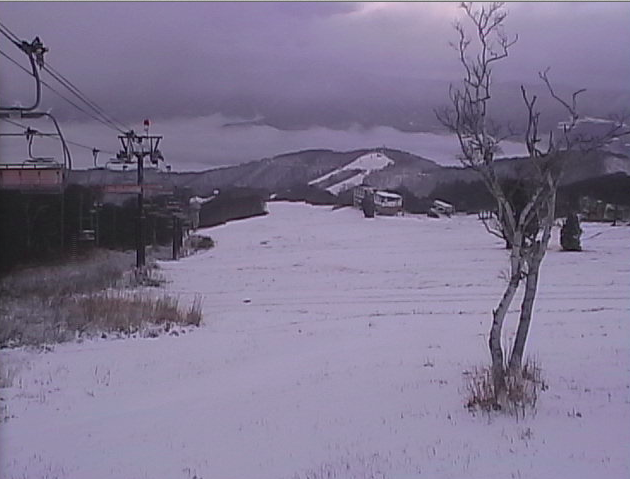 Paradise slope in Nozawa starting to live up to its name this morning! 