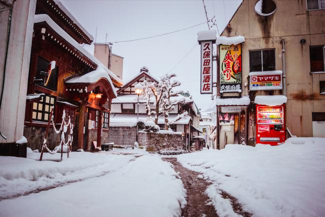 Nozawa Onsen Spring Snow