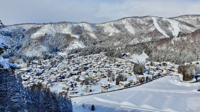 Chinese New Year Ski Japan