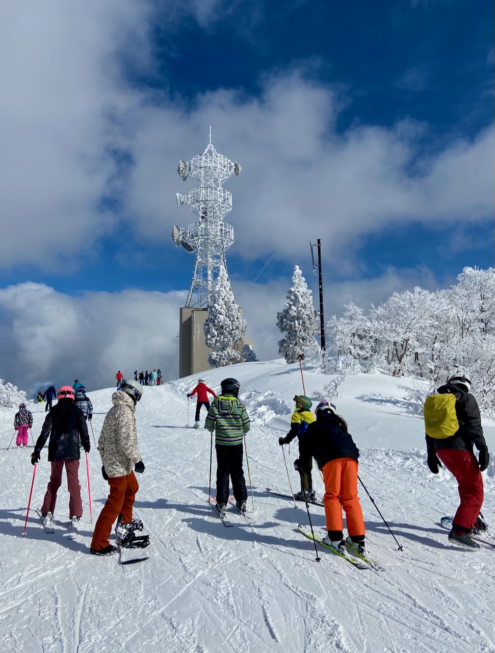 Nozawa Gondola Open Close