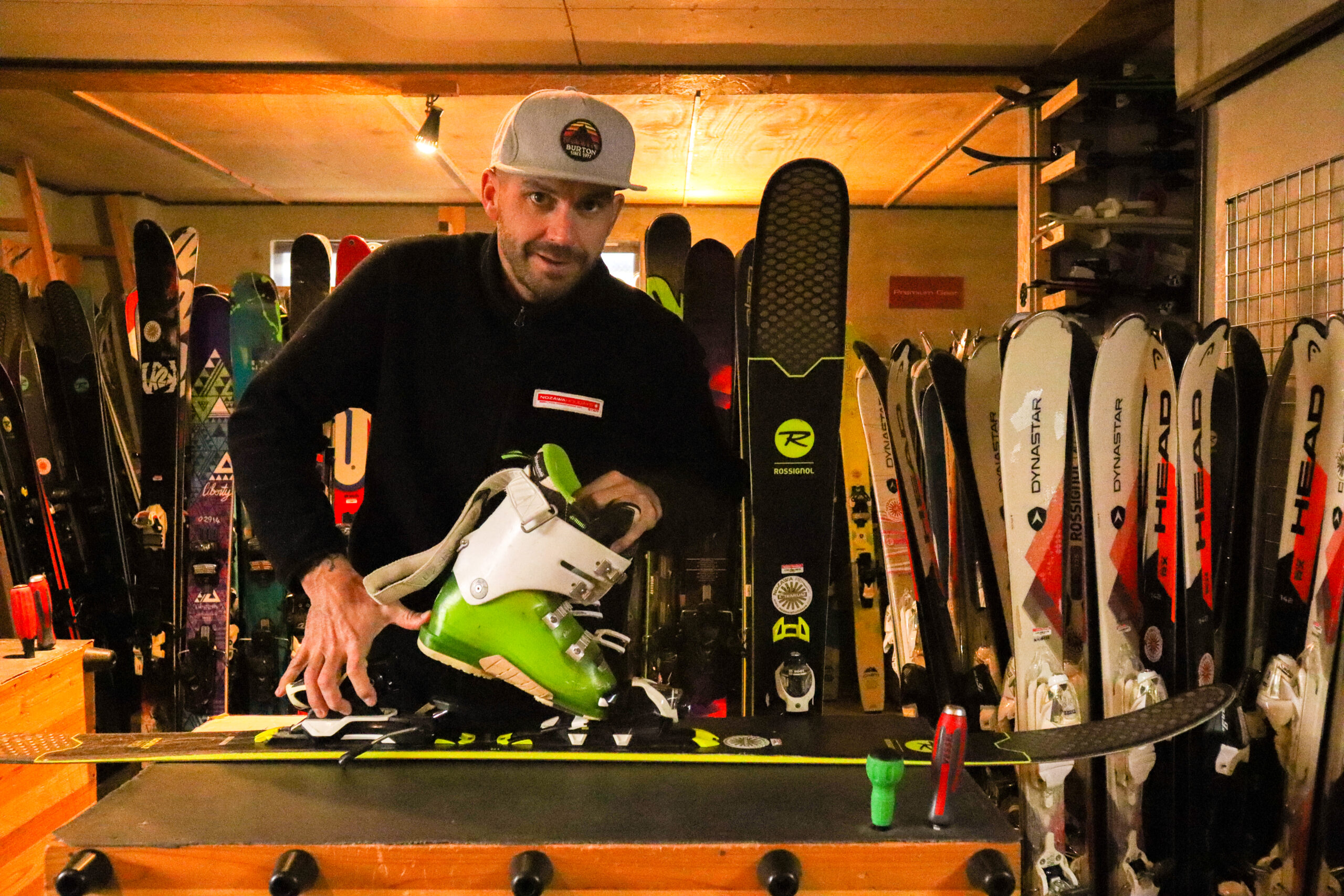 Ski Board Rental Nozawa - Hugo is the boss in charge