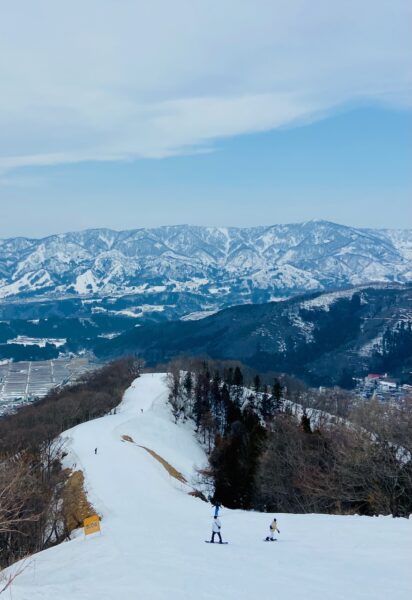 Late March Snow Nozawa 