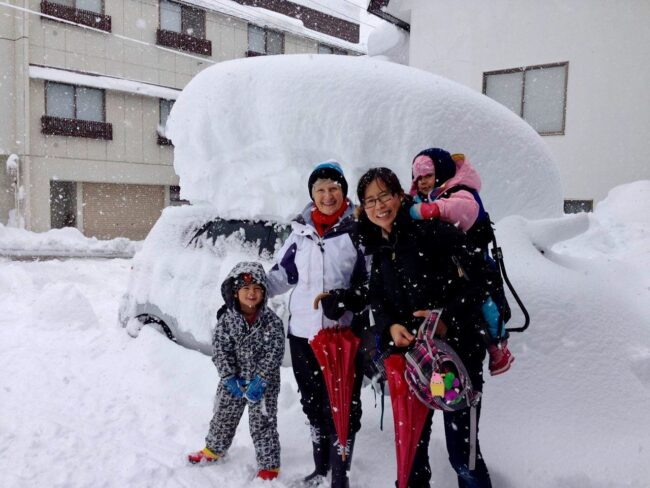 Early Snow Skiing Japan 