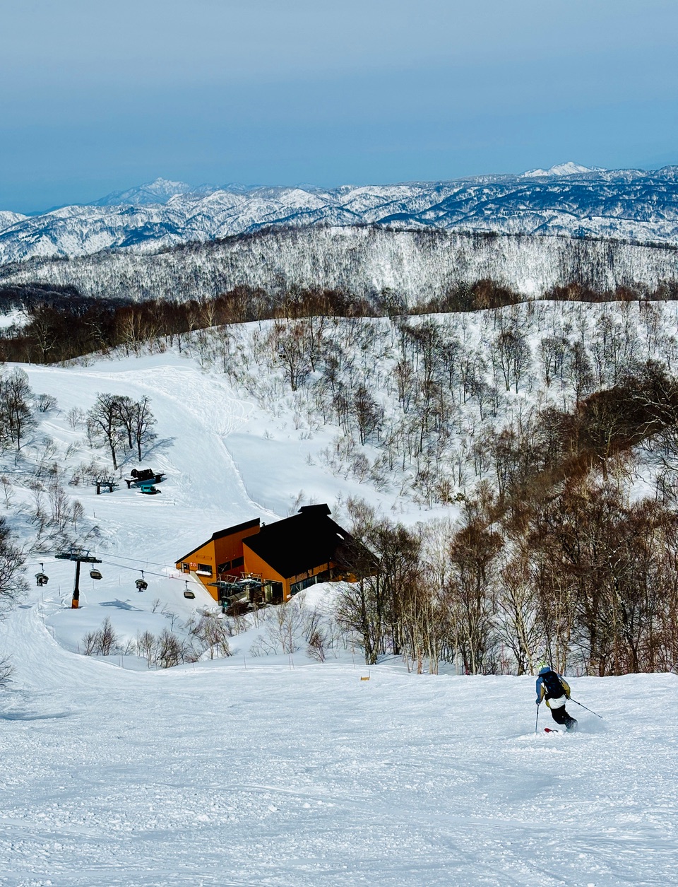 Sunny days after powder drop are our favourite days! 