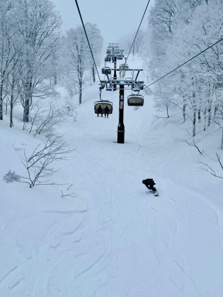 yamibiko long chairlift snow