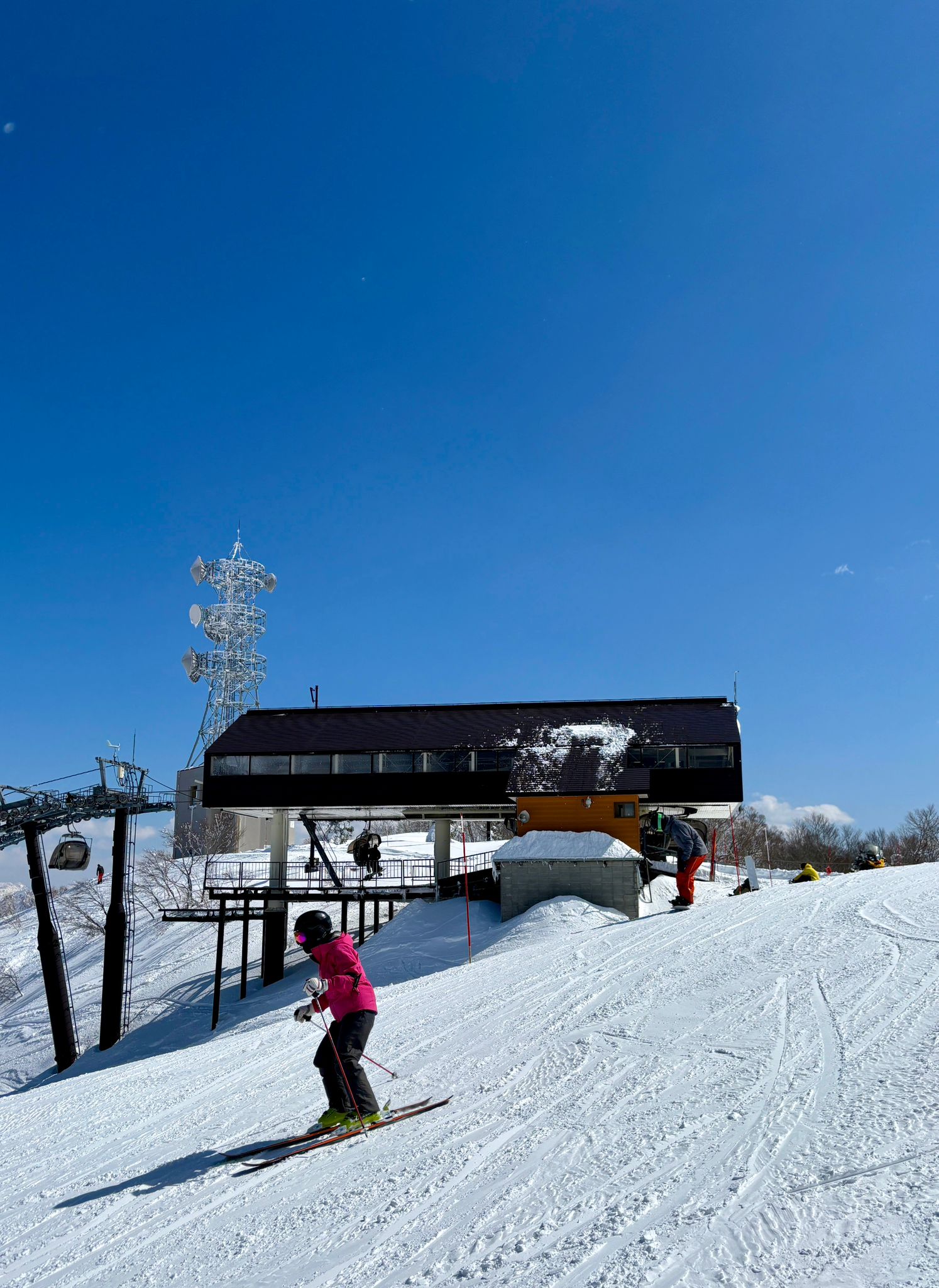 Enjoying the clear blue skies above Mt. Kenashi