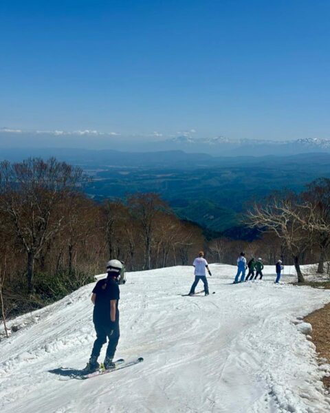 Early May skiing in Nozawa Onsen