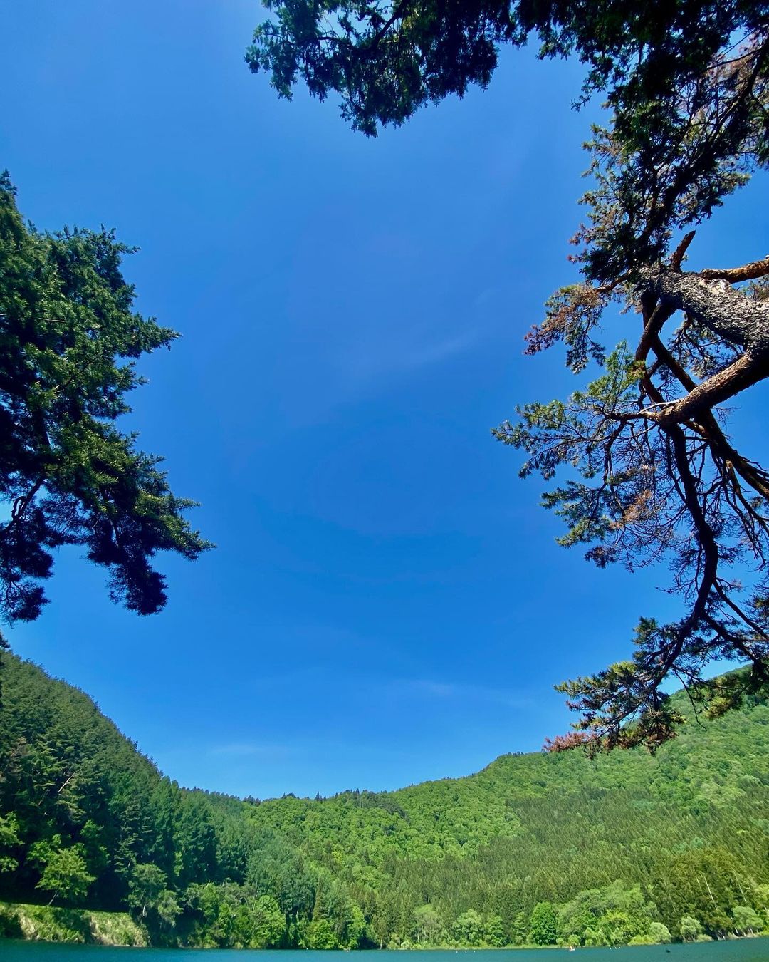 Scenic lake Hokuryu near Nozawa