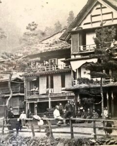 People of Nozawa Onsen on a picture dating back 100 years