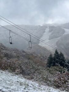Mount Kenashi wrapped in a fresh blanket of snow!