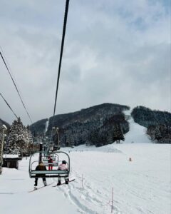 Versatile slopes of Hikage will please people of all riding levels
