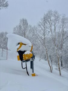 The groomers have been working tirelessly, ensuring everyone can make the most of these incredible conditions.